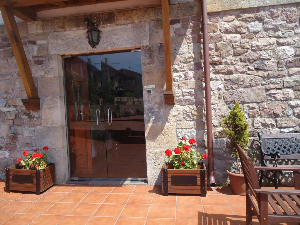 Hotel Montanes Santillana del Mar Esterno foto