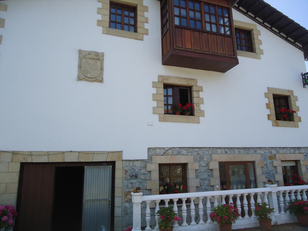 Hotel Montanes Santillana del Mar Esterno foto